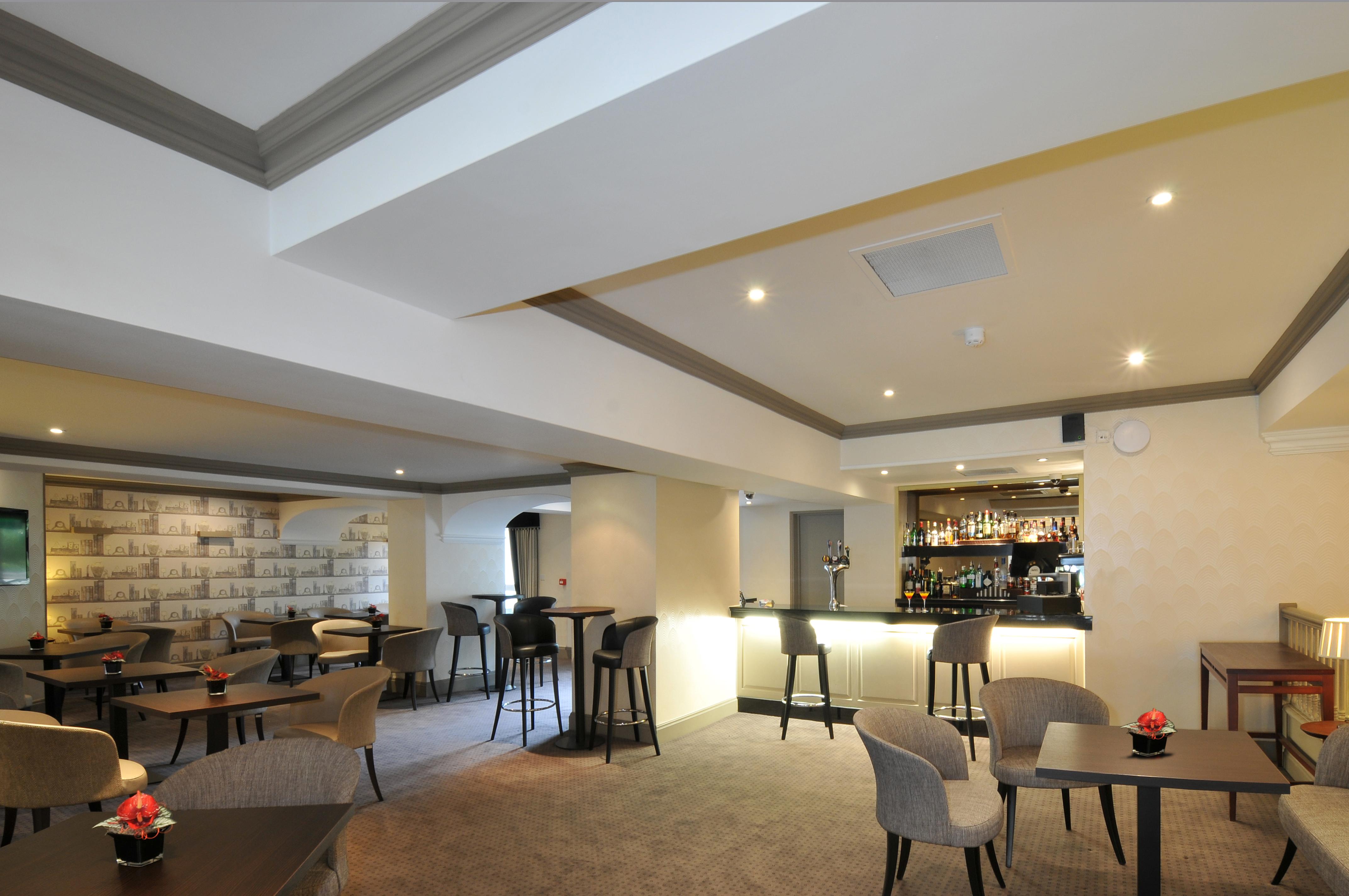 Bromley Court Hotel London Exteriör bild